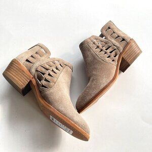 VINCE CAMUTO Peera Taupe‎ Ankle Cutout Boots Bootie Womens Size 7M Shoes